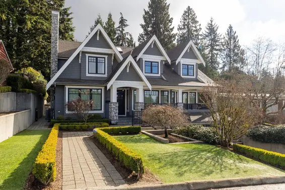 4228 Skyline Drive, North Vancouver