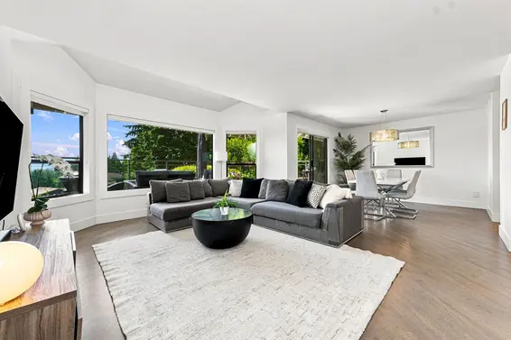 5723 Owl Court, North Vancouver For Sale - image 2
