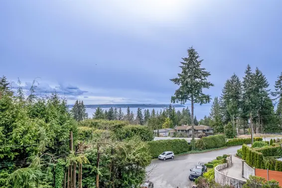 2939 Altamont Place, West Vancouver For Sale - image 3