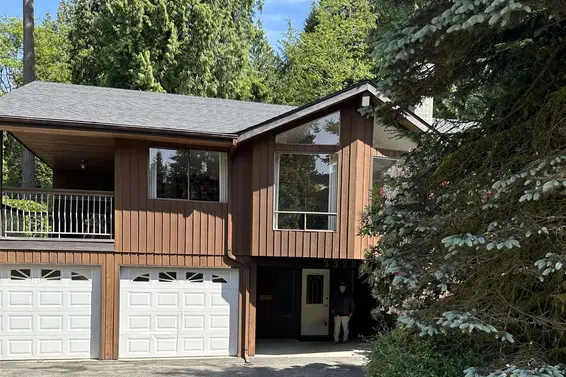 3328 Tennyson Crescent, North Vancouver