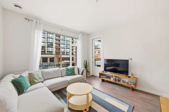 304 123 West 1st Street, North Vancouver For Sale - image 4