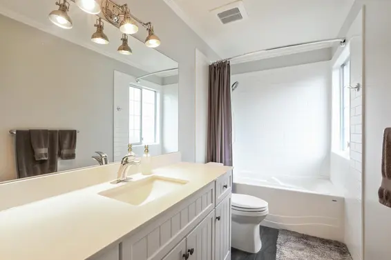 1076 Clements Avenue, North Vancouver For Sale - image 18