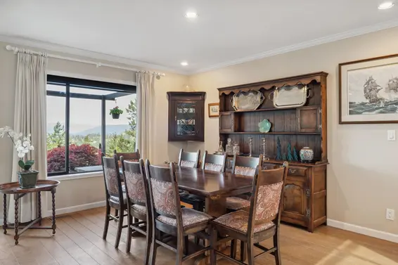 5207 Aspen Drive, West Vancouver For Sale - image 10