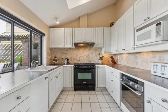 5207 Aspen Drive, West Vancouver For Sale - image 12