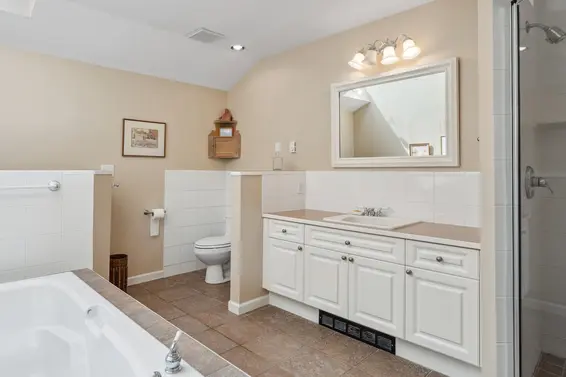 5207 Aspen Drive, West Vancouver For Sale - image 20