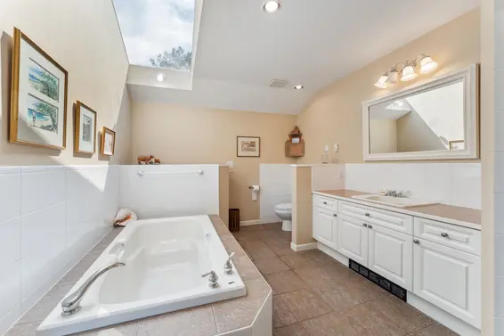 5207 Aspen Drive, West Vancouver For Sale - image 21