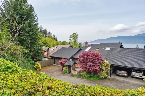 5207 Aspen Drive, West Vancouver For Sale - image 3