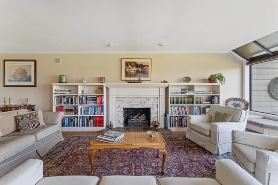 5207 Aspen Drive, West Vancouver For Sale - image 8
