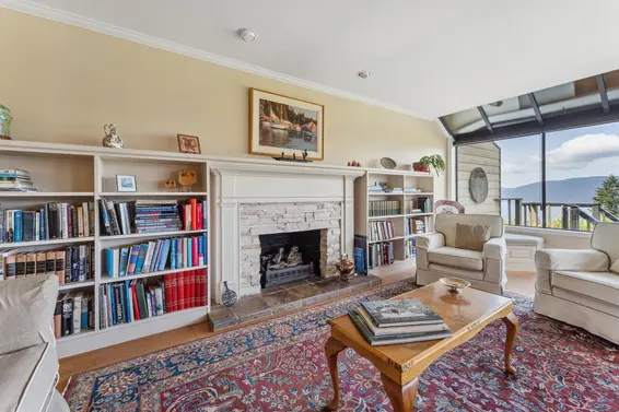 5207 Aspen Drive, West Vancouver For Sale - image 9