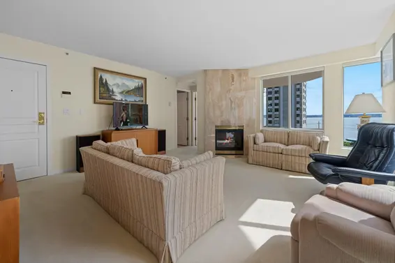 4 2243 Bellevue Avenue, West Vancouver For Sale - image 3