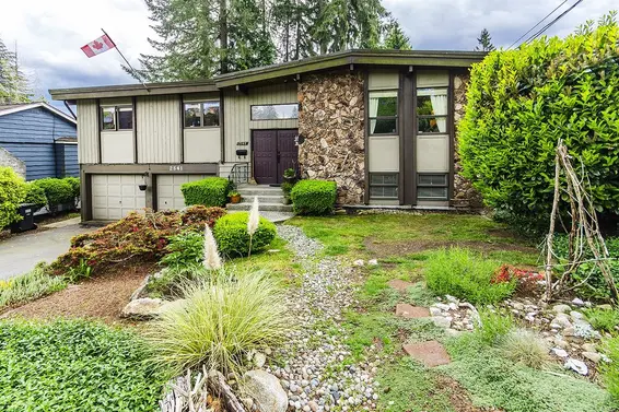 2541 Carnation Street, North Vancouver For Sale - image 2