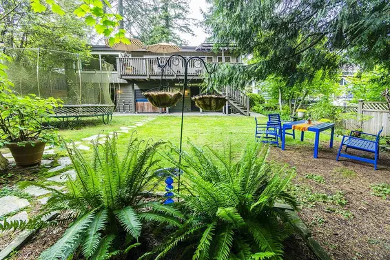 2541 Carnation Street, North Vancouver For Sale - image 30