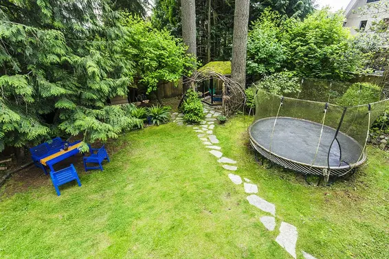 2541 Carnation Street, North Vancouver For Sale - image 35