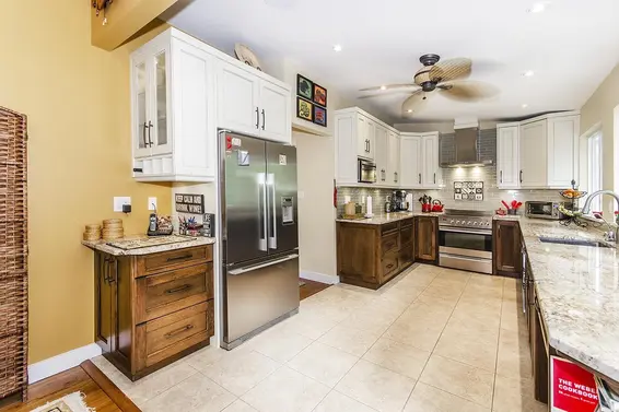 2541 Carnation Street, North Vancouver For Sale - image 4
