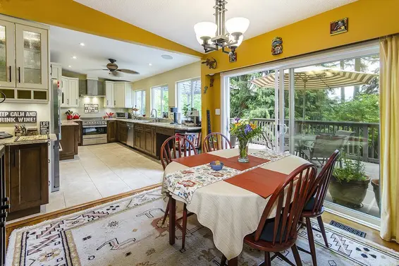 2541 Carnation Street, North Vancouver For Sale - image 5