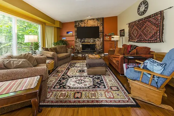 2541 Carnation Street, North Vancouver For Sale - image 7