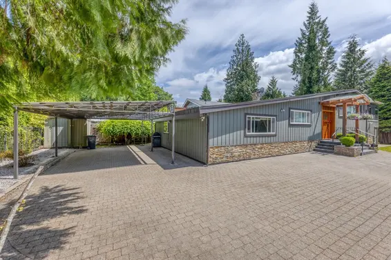 3410 Mount Seymour Parkway, North Vancouver For Sale - image 2