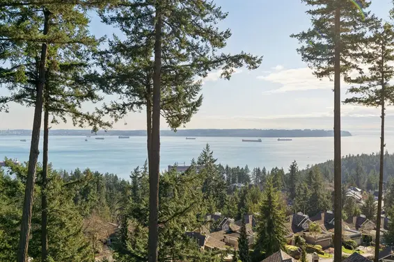 7 5110 Alderfeild Place, West Vancouver For Sale - image 3