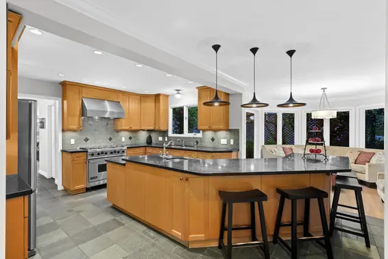 5797 Westport Road, West Vancouver For Sale - image 10