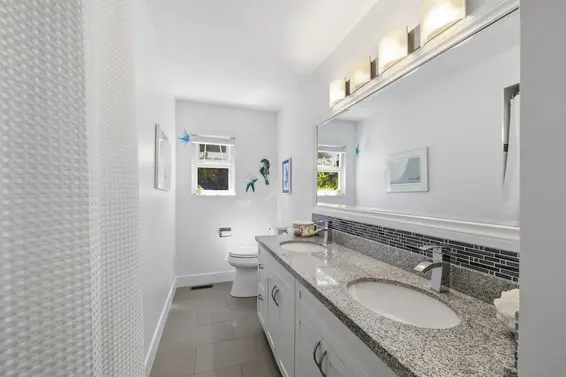 547 Fairway Drive, North Vancouver For Sale - image 19