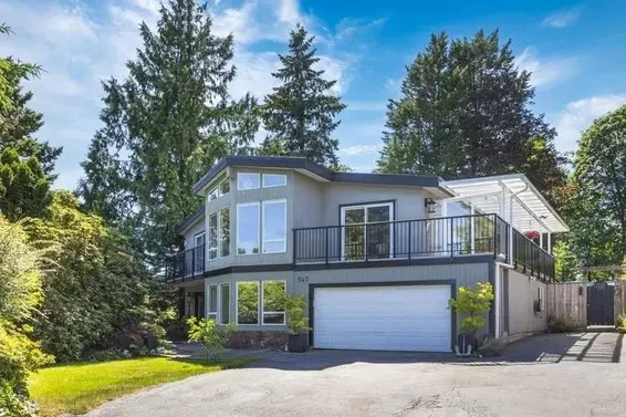 547 Fairway Drive, North Vancouver For Sale - image 2