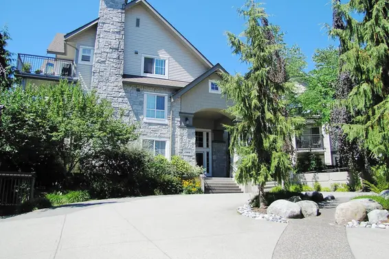 154 1100 East 29th Street, North Vancouver