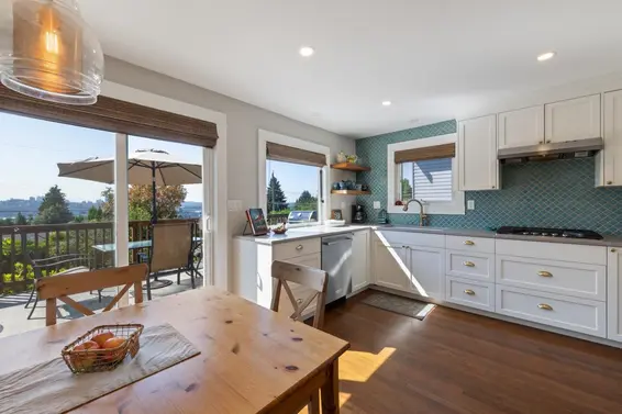 859 Calverhall Street, North Vancouver For Sale - image 13