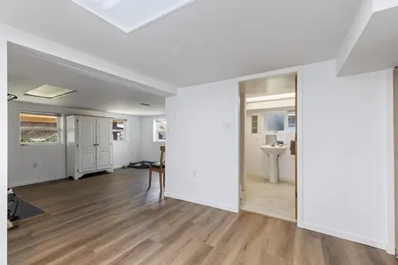 859 Calverhall Street, North Vancouver For Sale - image 23