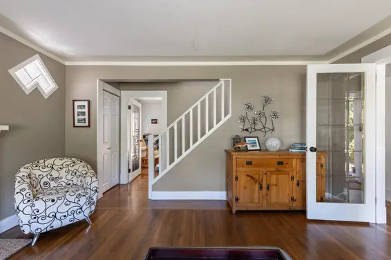 859 Calverhall Street, North Vancouver For Sale - image 6