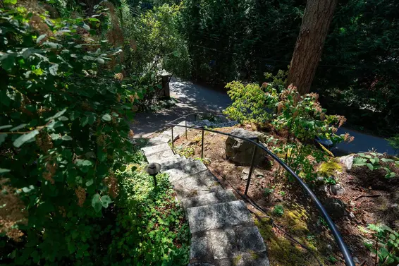 5061 Bear Lane, West Vancouver For Sale - image 32