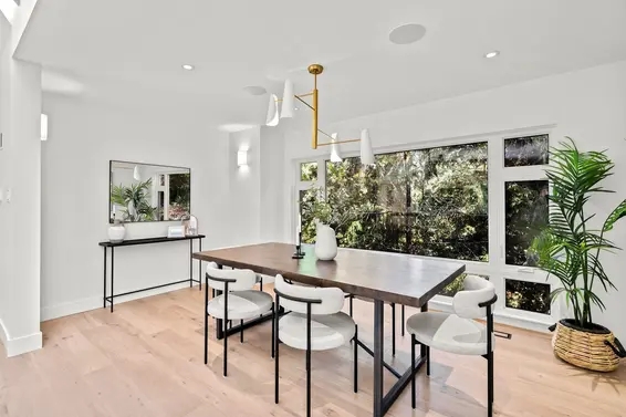 5061 Bear Lane, West Vancouver For Sale - image 7