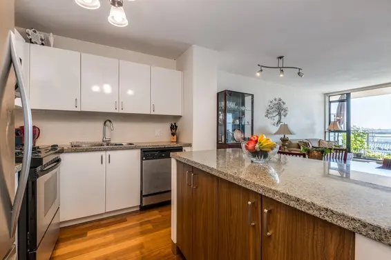 810 175 West 1st Street, North Vancouver For Sale - image 5