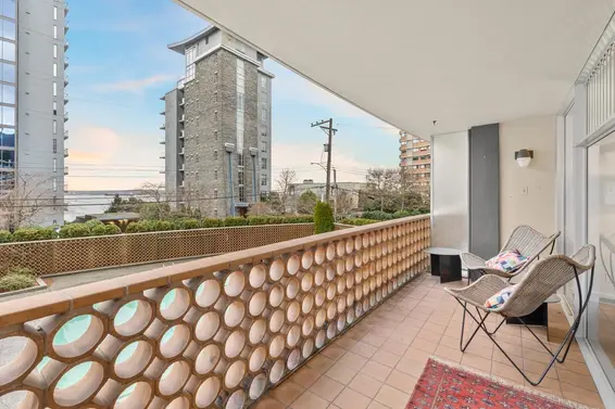 101 2135 Argyle Avenue, West Vancouver For Sale - image 22