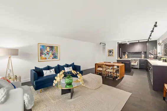 101 2135 Argyle Avenue, West Vancouver For Sale - image 5