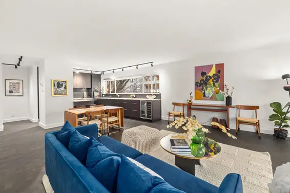 101 2135 Argyle Avenue, West Vancouver For Sale - image 6