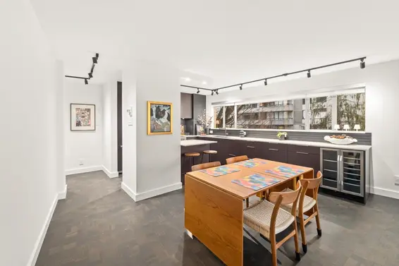 101 2135 Argyle Avenue, West Vancouver For Sale - image 7