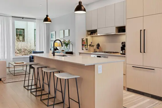 31 528 East 2nd Street, North Vancouver