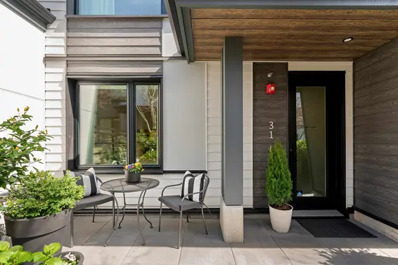 31 528 East 2nd Street, North Vancouver For Sale - image 2