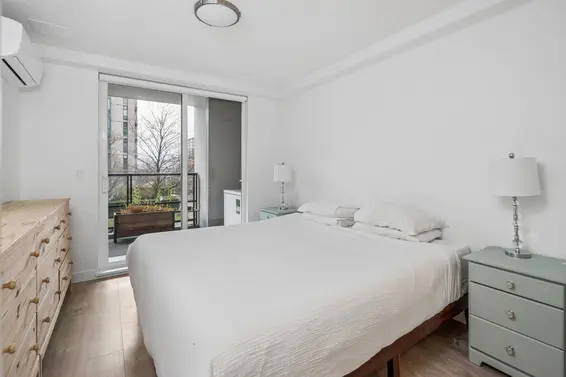 TH4 128 East 8th Street, North Vancouver For Sale - image 14