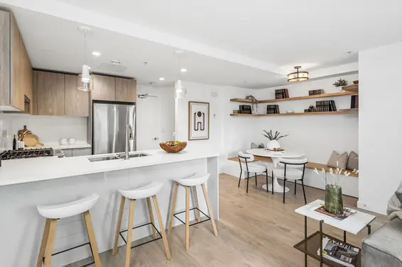 TH4 128 East 8th Street, North Vancouver For Sale - image 2