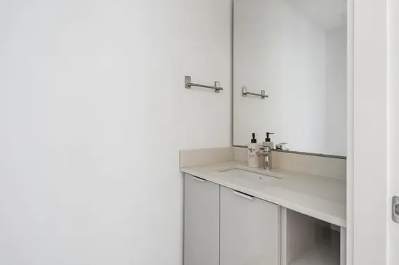 TH4 128 East 8th Street, North Vancouver For Sale - image 32