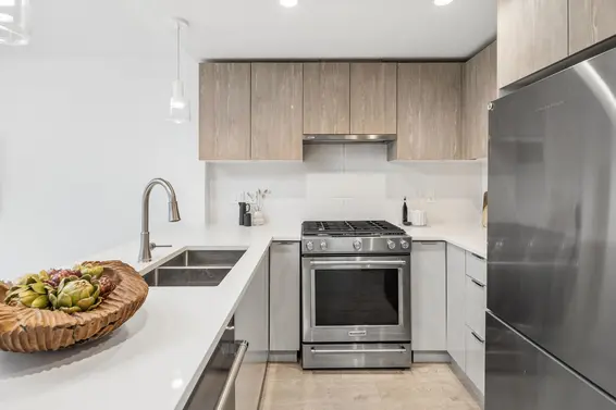 TH4 128 East 8th Street, North Vancouver For Sale - image 9