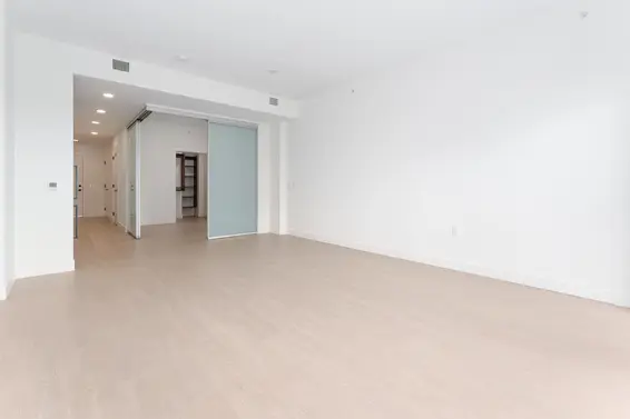359 422 East 3rd Street, North Vancouver For Sale - image 3
