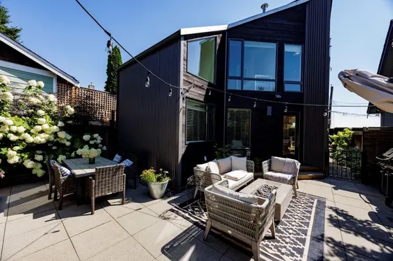 126 East St. James Road, North Vancouver For Sale - image 2