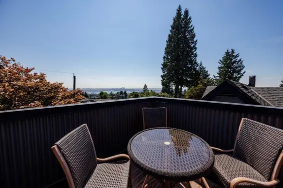 126 East St. James Road, North Vancouver For Sale - image 3