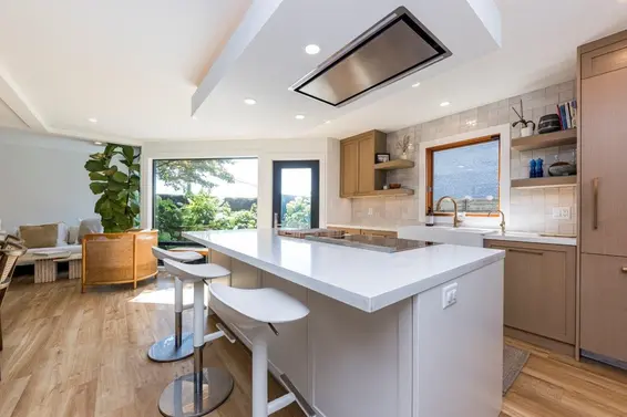 126 East St. James Road, North Vancouver For Sale - image 5