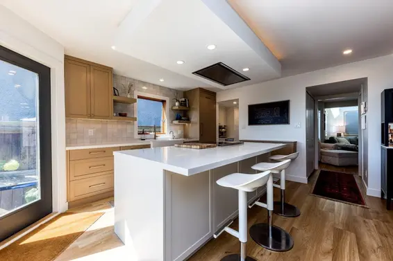 126 East St. James Road, North Vancouver For Sale - image 6