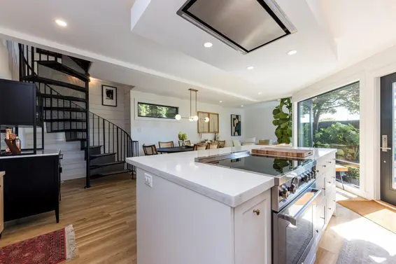 126 East St. James Road, North Vancouver For Sale - image 7