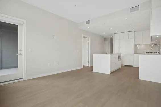 612 110 East 17th Street, North Vancouver For Sale - image 3