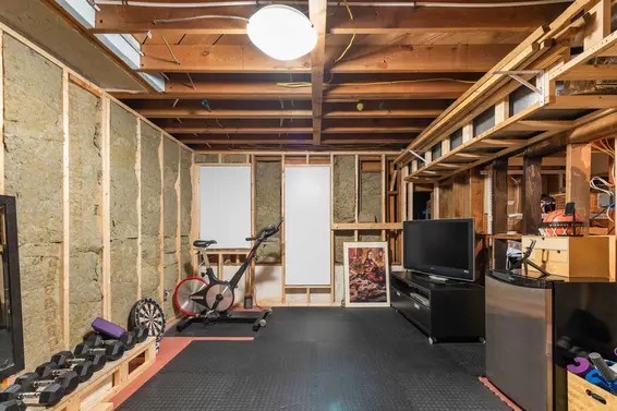 1144 West Keith Road, North Vancouver For Sale - image 30